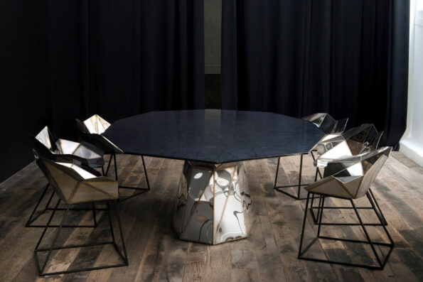 Table Parallax de Julian Mayor, design de collection contemporain