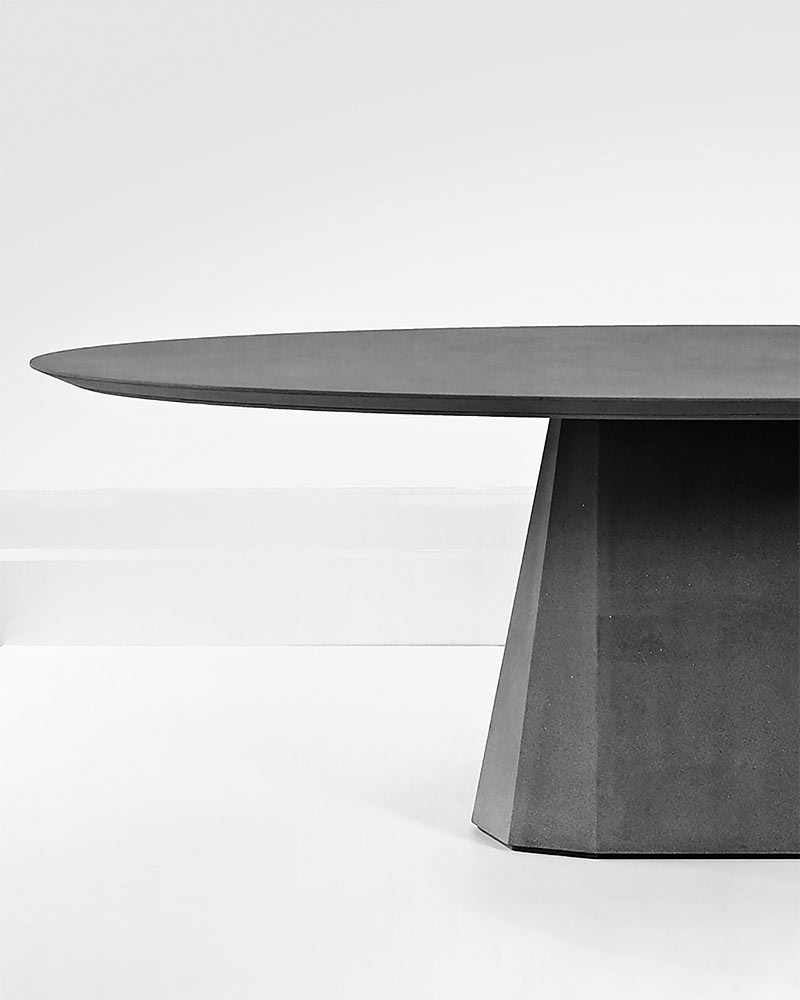 vw4 Victoria Wilmotte Table Stone Edge