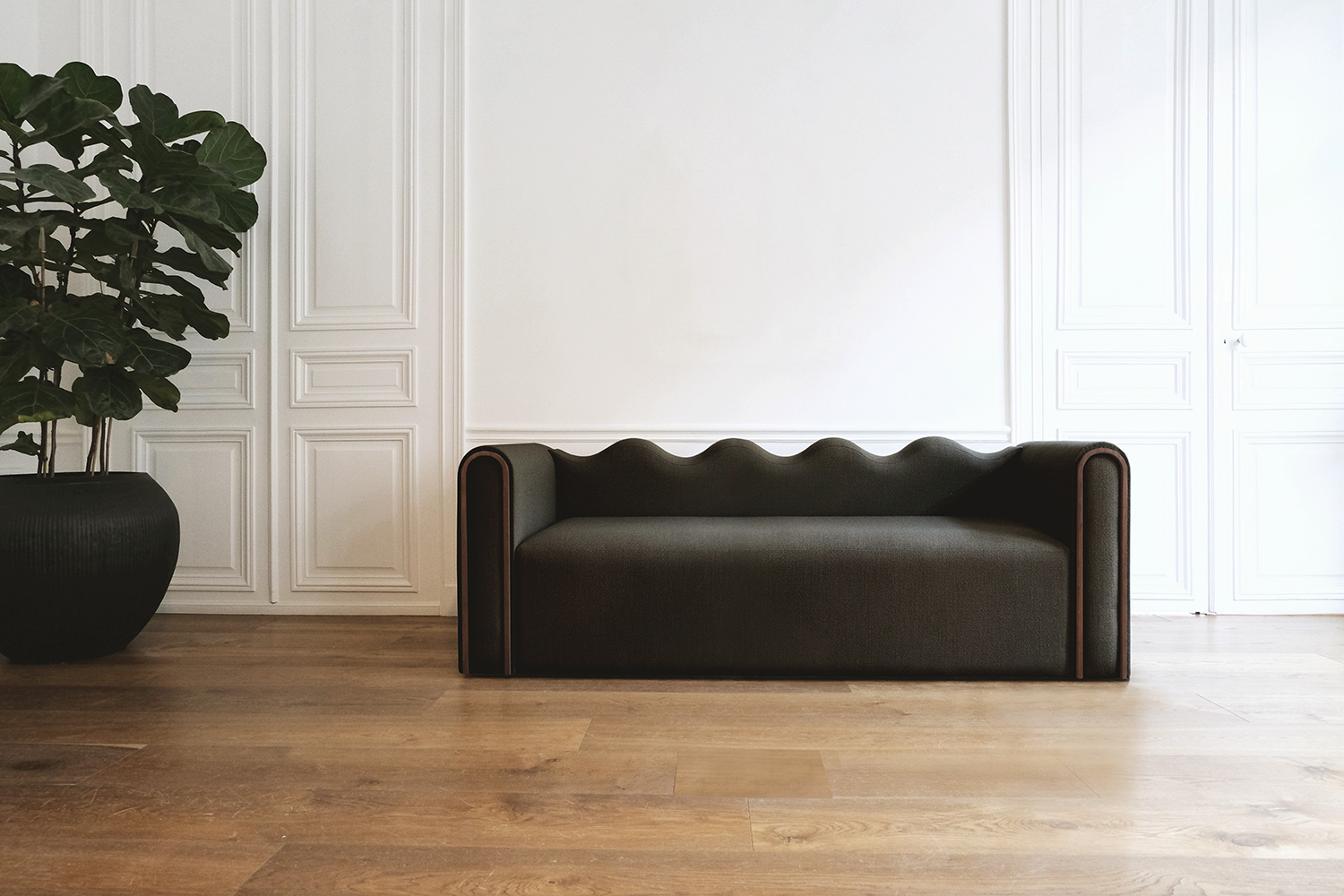 Camarat-sofa-black-Frederic-Pellenq-Kolkhoze