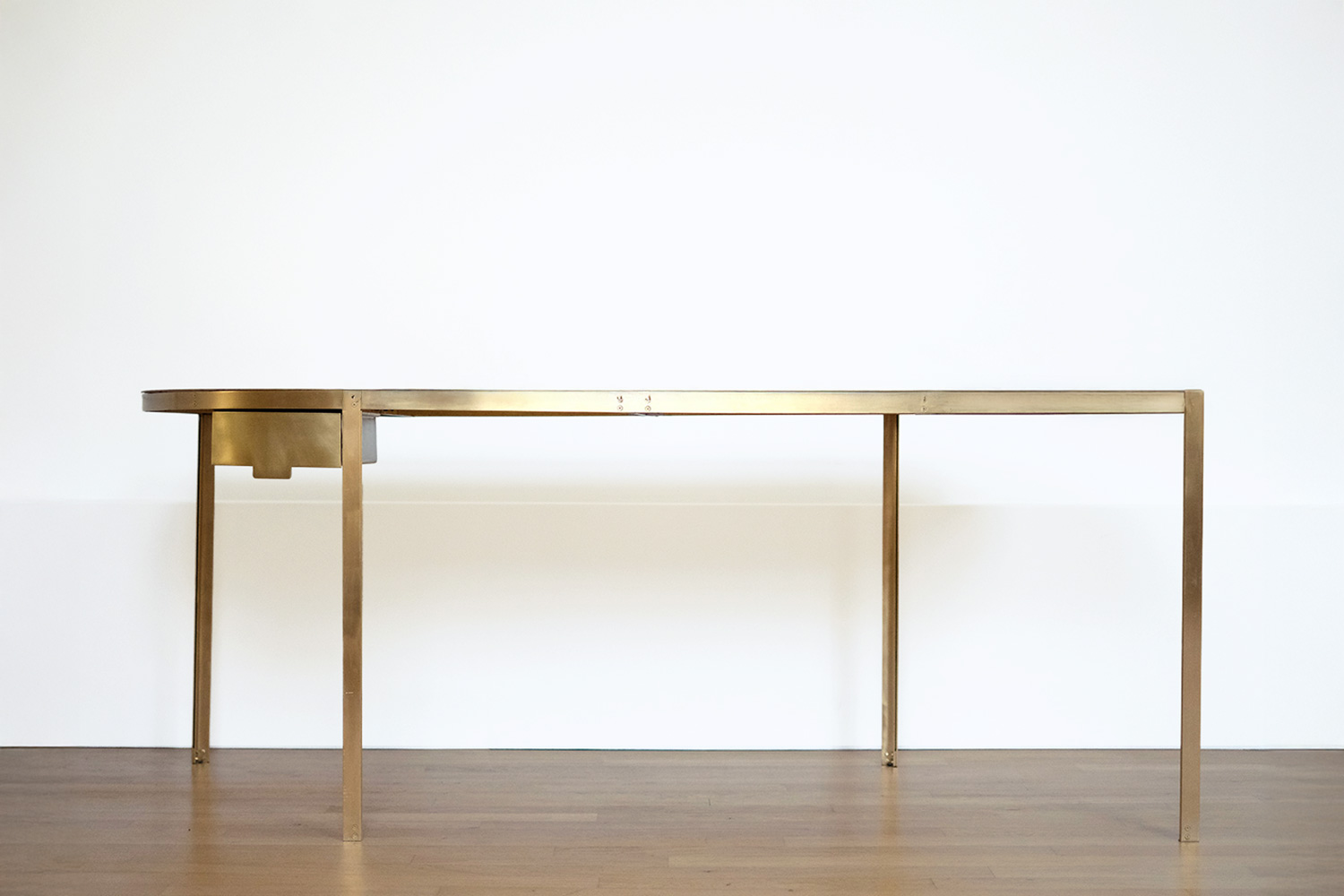 Desk-KO-Thomas-Lemut-Edition-Kolkhoze--(10)