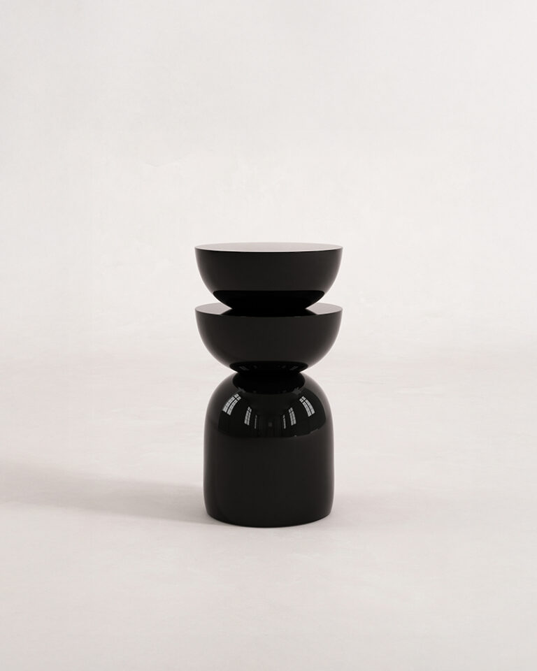 Maen-gueridon-II-laque-Martin-Masse-Kolkhoze (1)