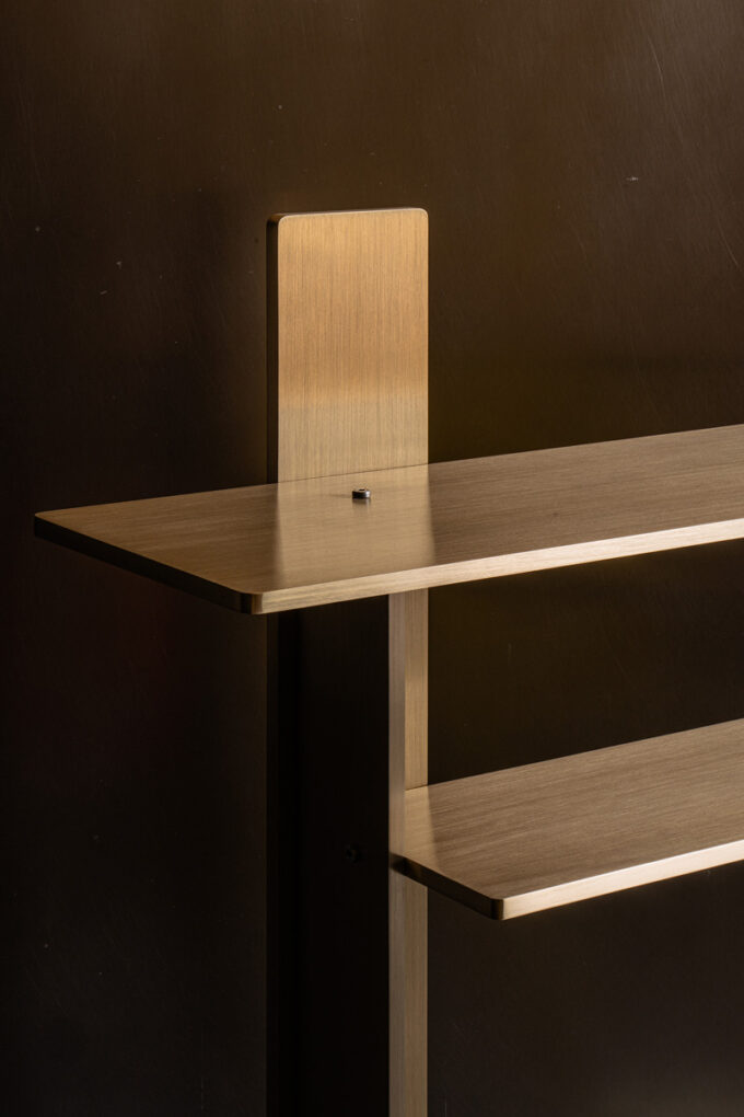 Bulloch Console B Console - Kolkhoze
