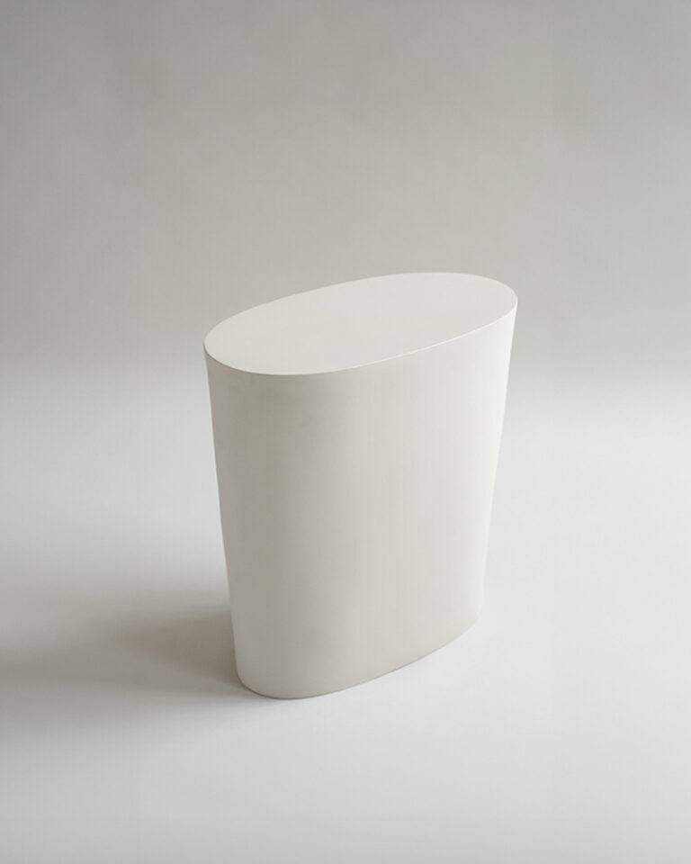 Jade-side-Table-Malgorzata-Bany-Kolkhoze-0