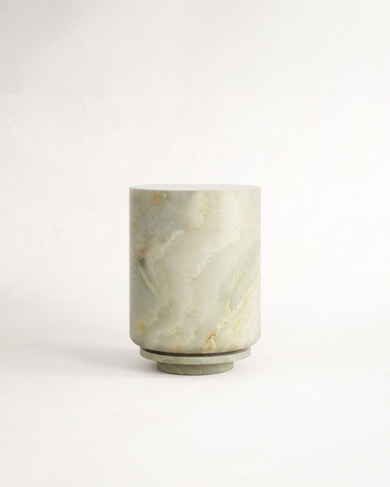 Ippico_2-leather-stool-05-Martin_Masse-Kolkhoze-1