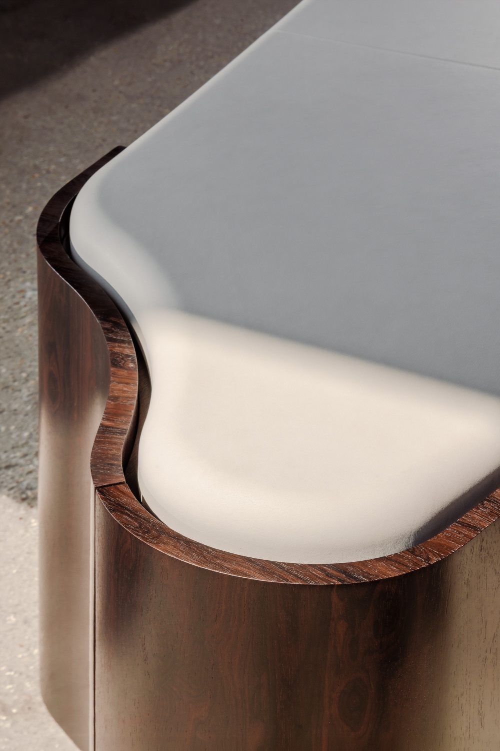 Ippico-II-desk-Martin-Masse-kolkhoze-3