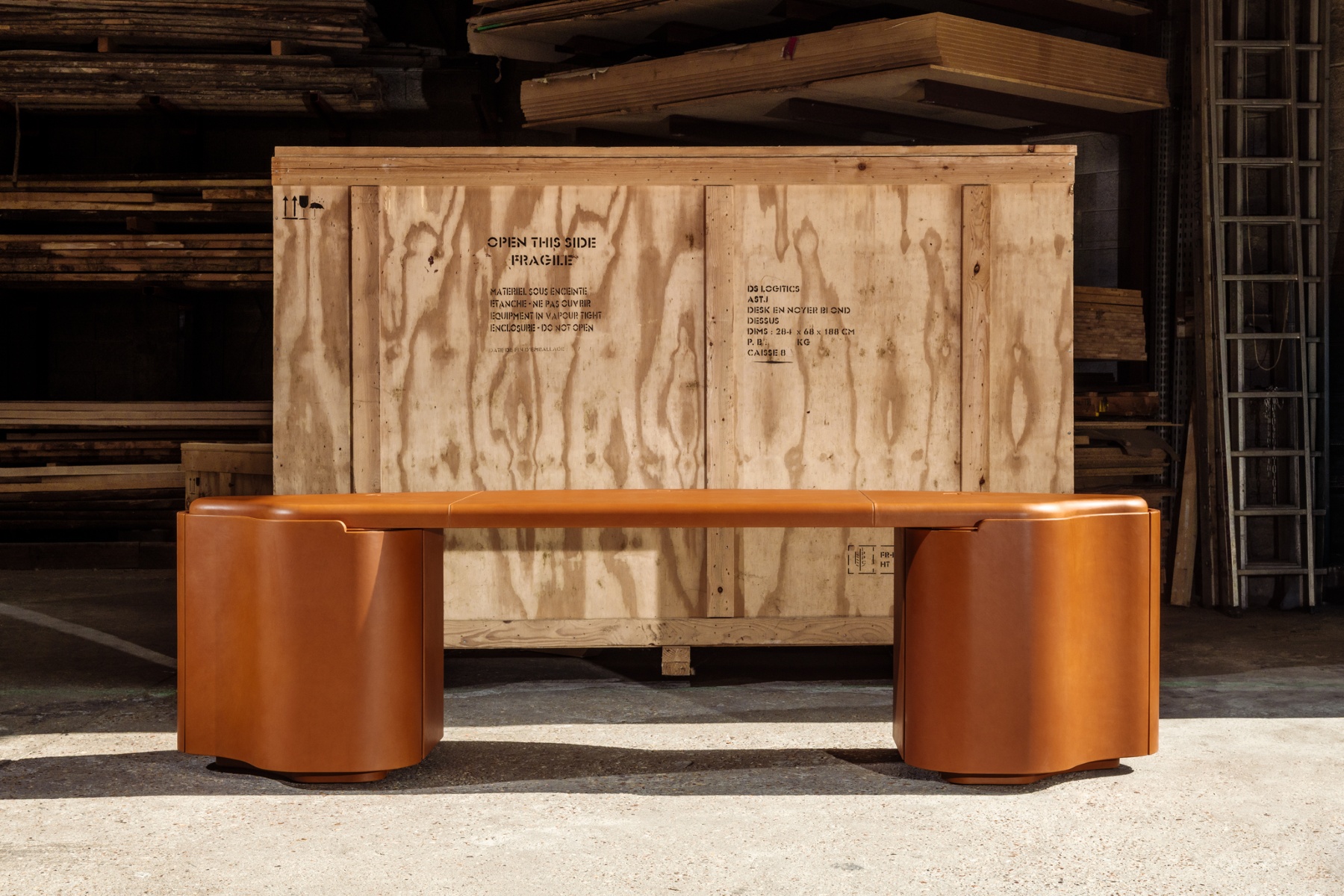 Ippico-II-leather-desk-Martin-Masse-kolkhoze-2