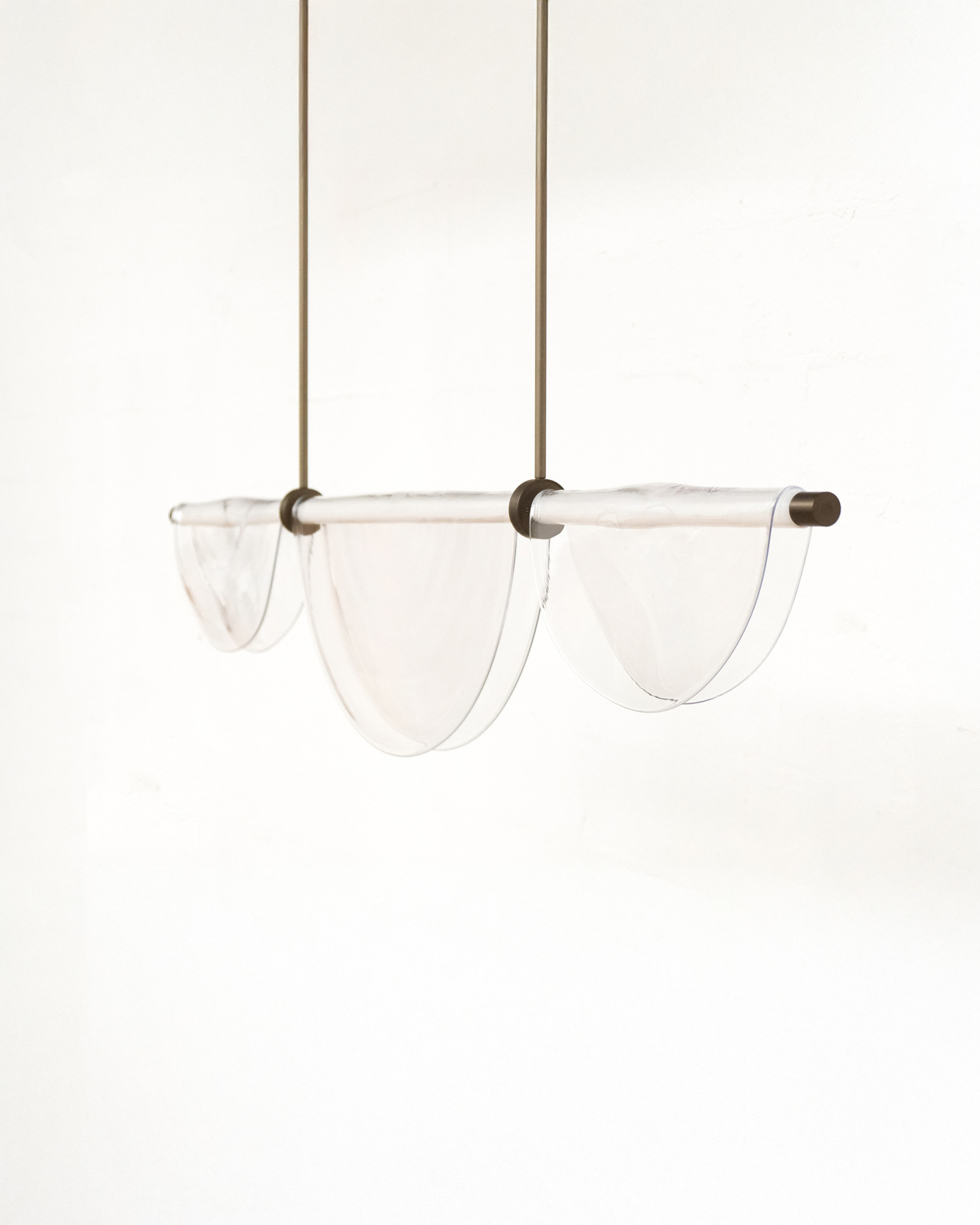Cive_clear_chandelier_jeremy-maxwell-winterbert_Kolkhoze_9