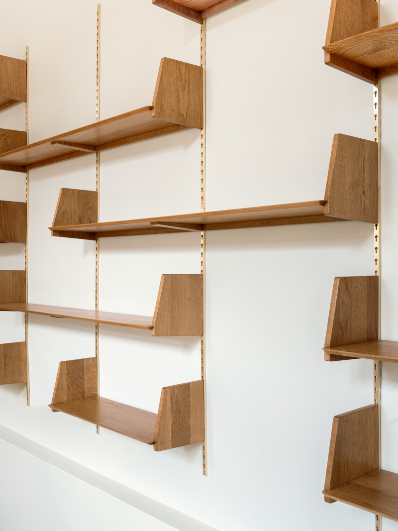 Shelves-E_gold_Marcel-Gascoin_H_Kolkhoze_gallery-11