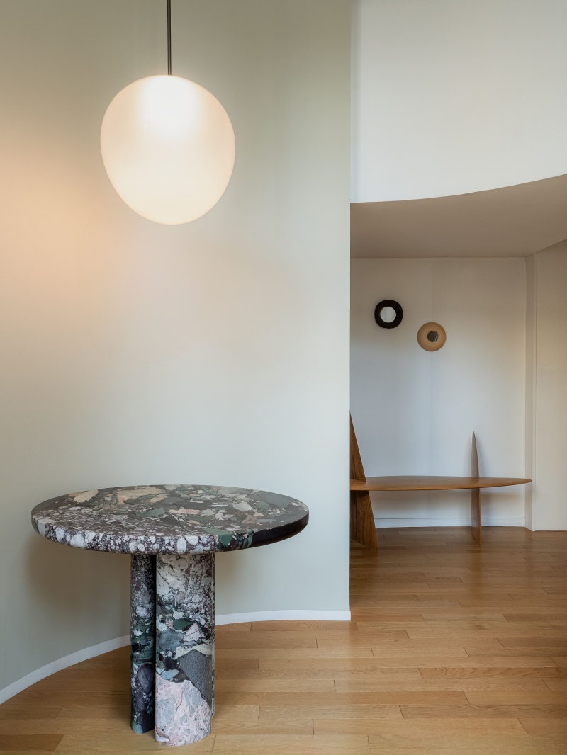 Lychee-lamp-jeremy-maxwell-wintrebert-Kolkhoze-1