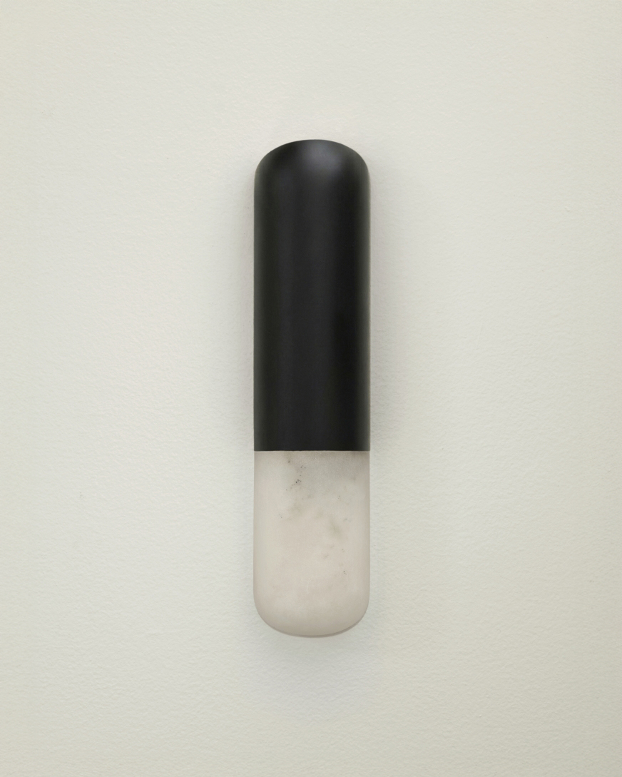 Turenne-sconce-noir-fin-Saul-Kolkhoze