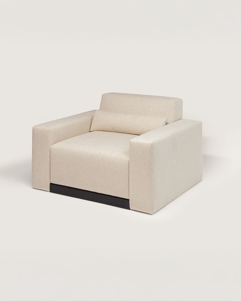 Louise-armchair-bespoke-Francesco-Balzano-Kolkhoze-1