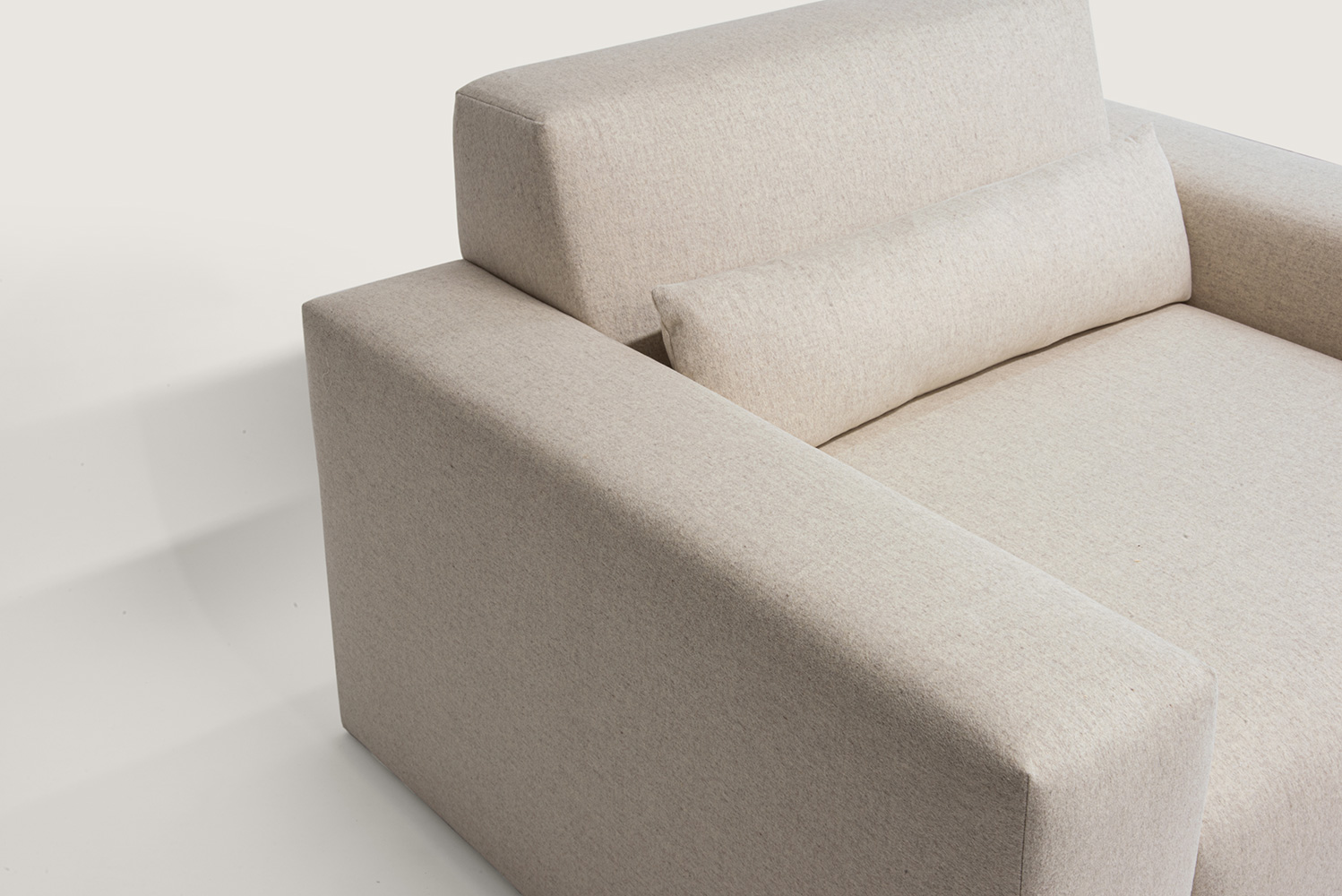 Louise-armchair-bespoke-Francesco-Balzano-Kolkhoze (6)