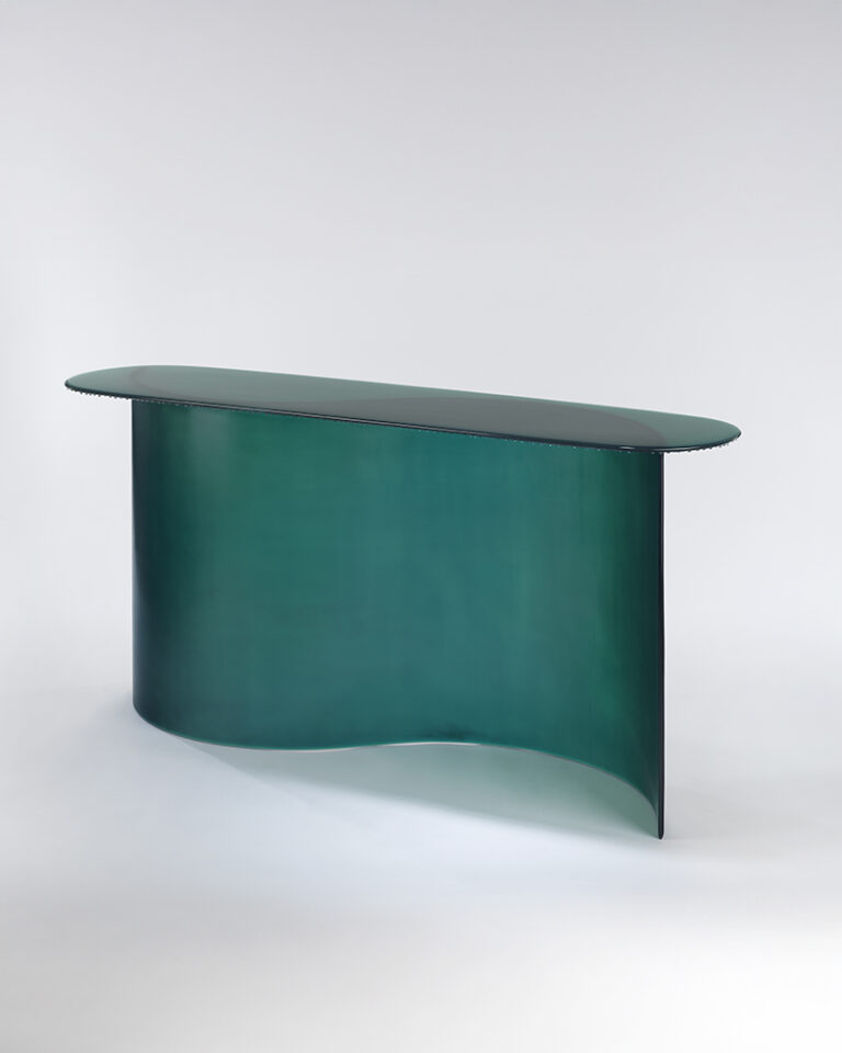 New-wave-blue-console-Lukas-Cober-Kolkhoze-1