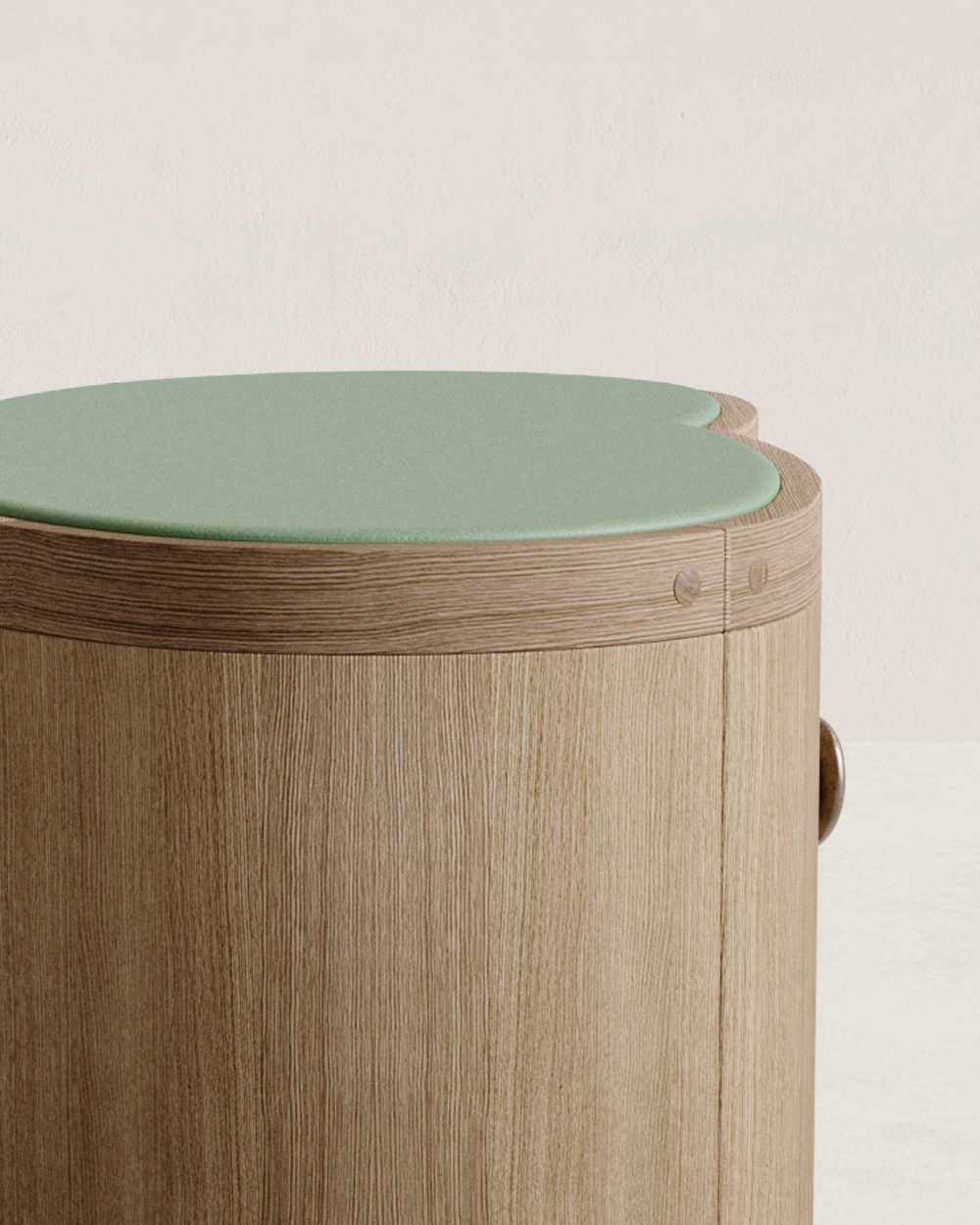 Kong-bedside-green_Hayung_Park-Kolkhoze-3